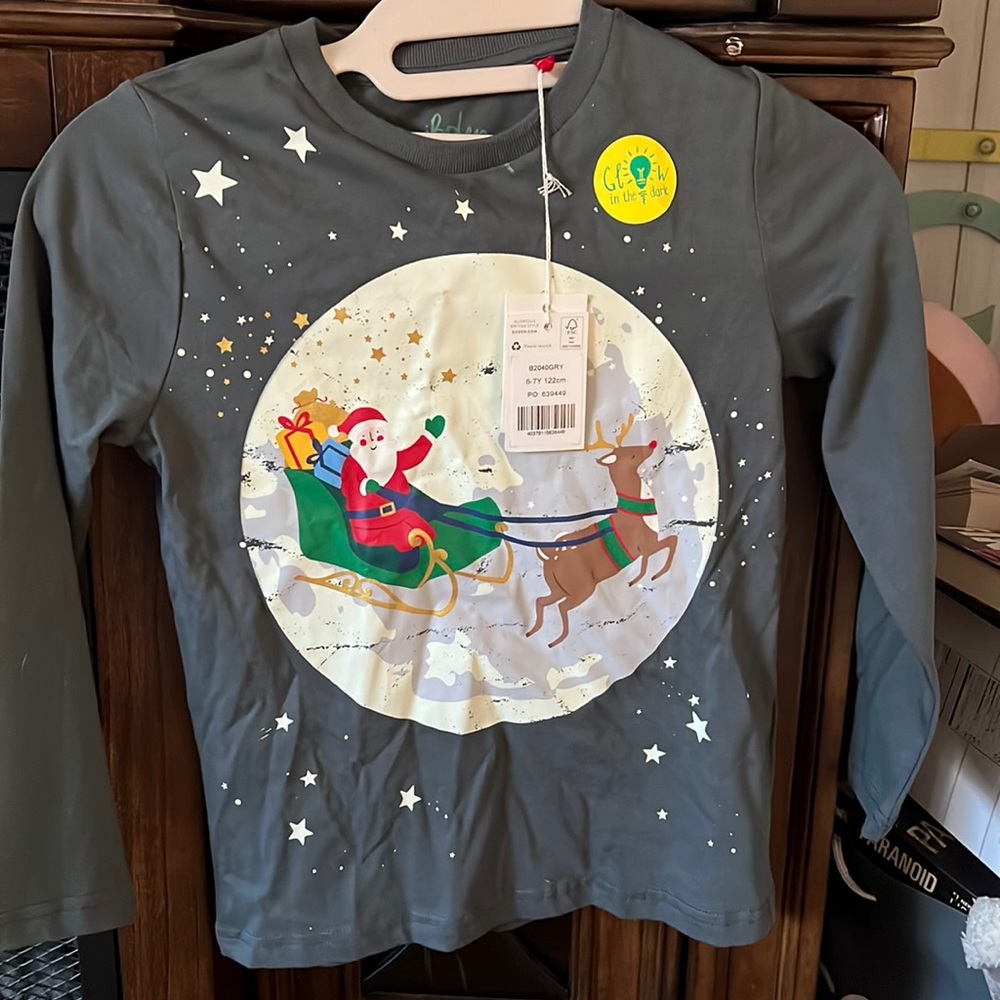 NWT kids long-sleeve Christmas tee